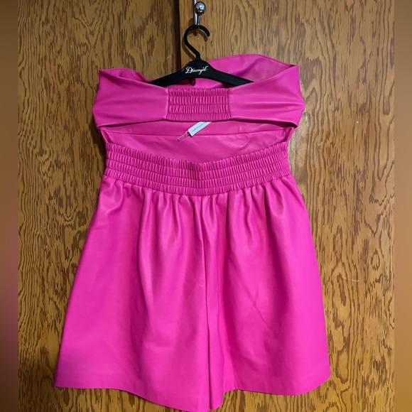 Size 8 pink pleather romper! - Picture 4 of 4